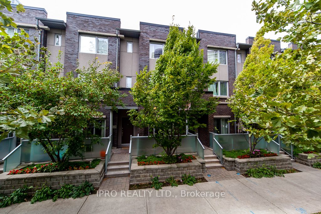 315 Village Green Sq, #51