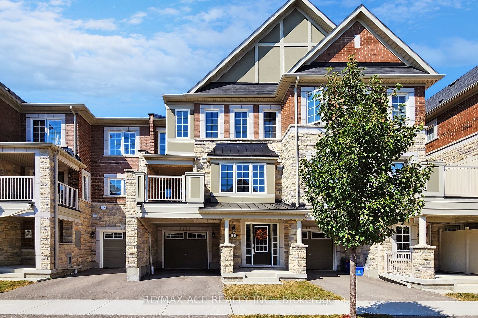 8 Goldeye St