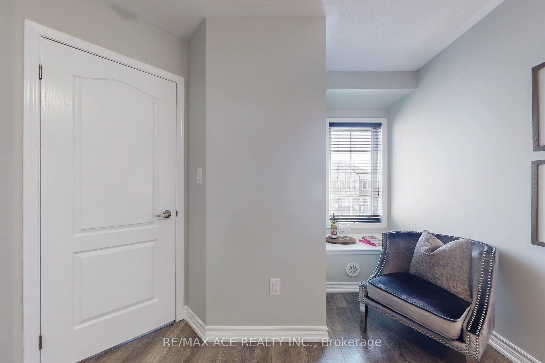 8 Goldeye St