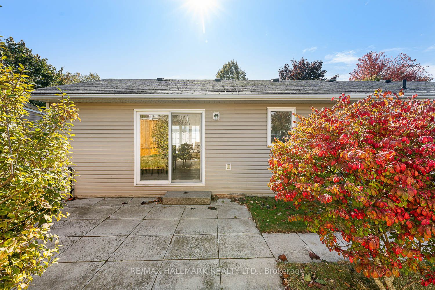 74 The Cove Rd