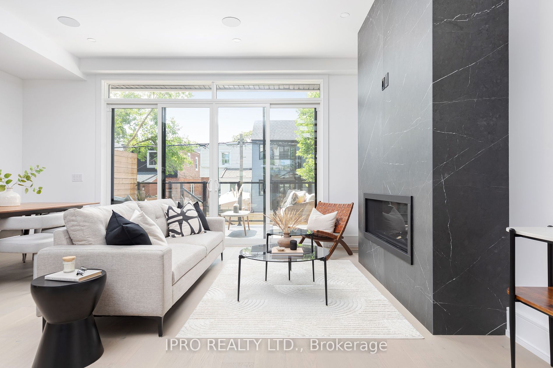 12 Leroy Ave