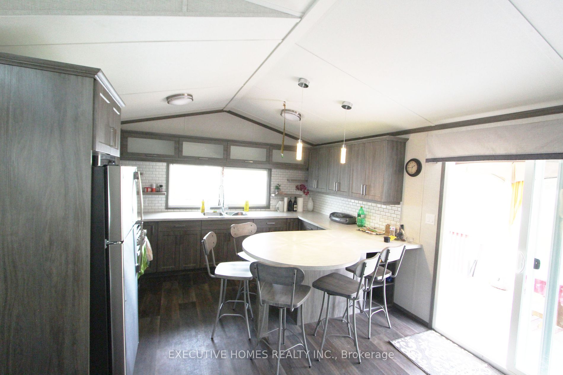 225 Platten Boulevard, #121