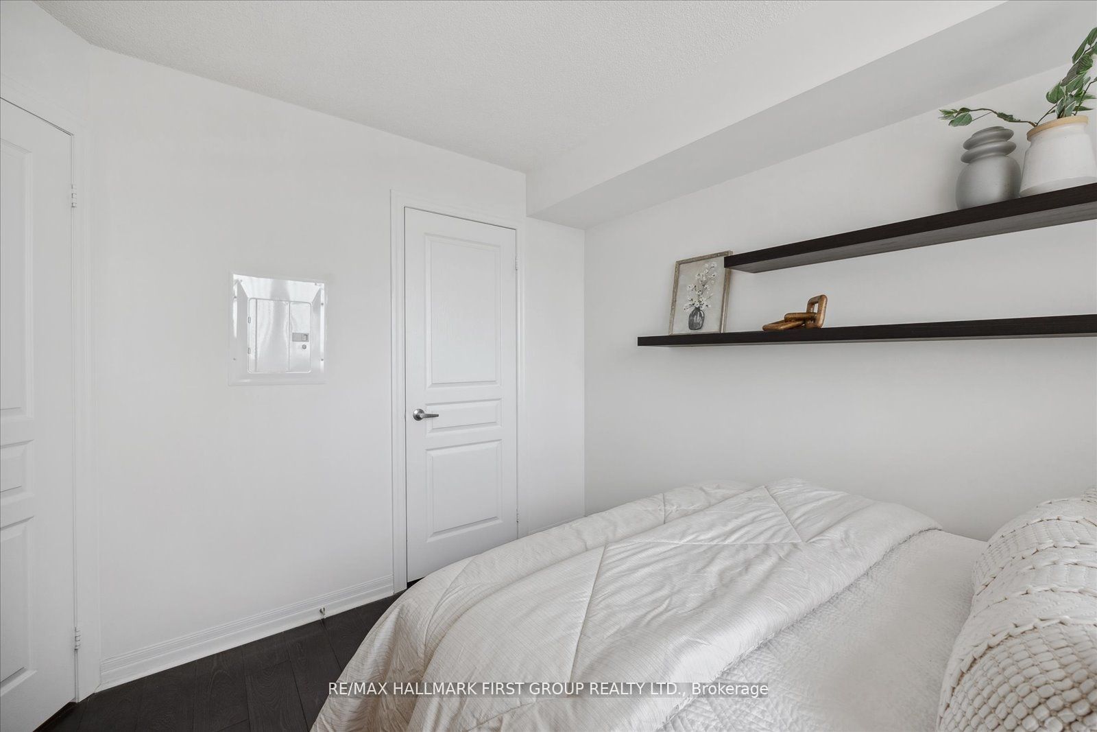 1600 Charles St, #707