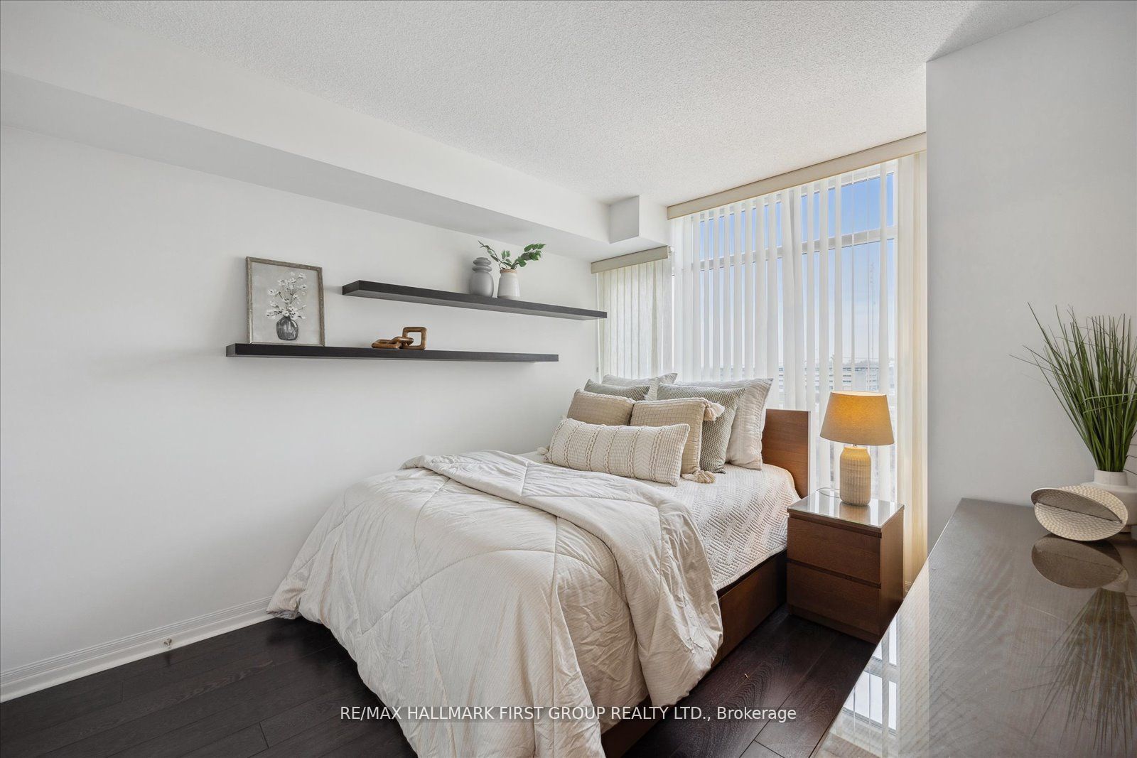 1600 Charles St, #707