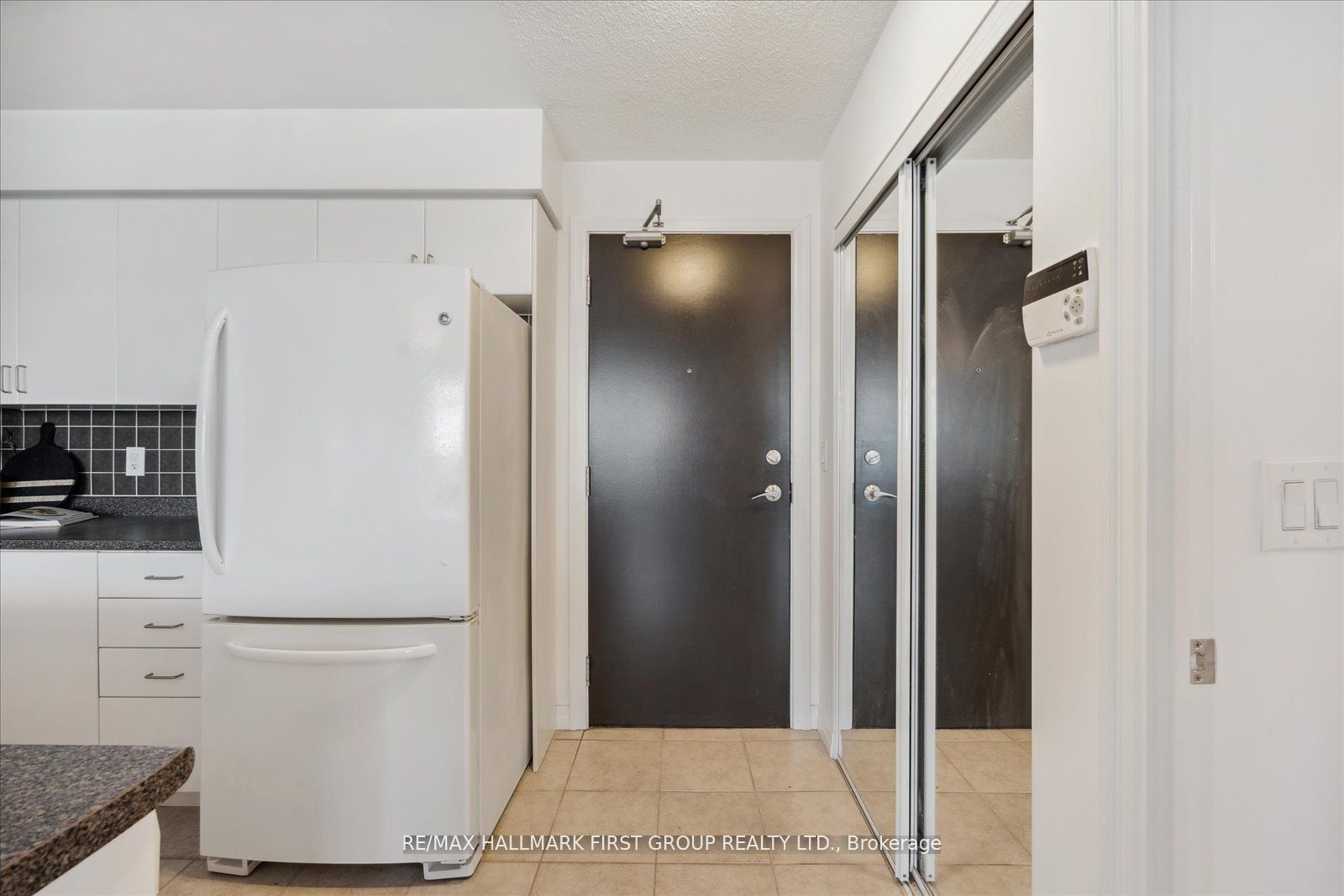 1600 Charles St, #707