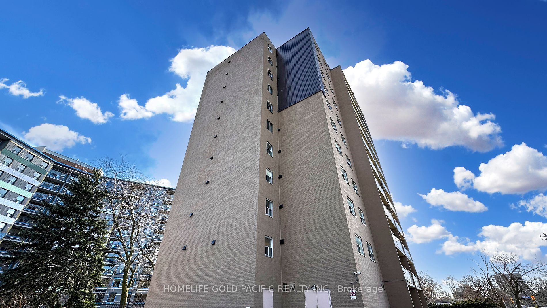 207 Galloway Road #403