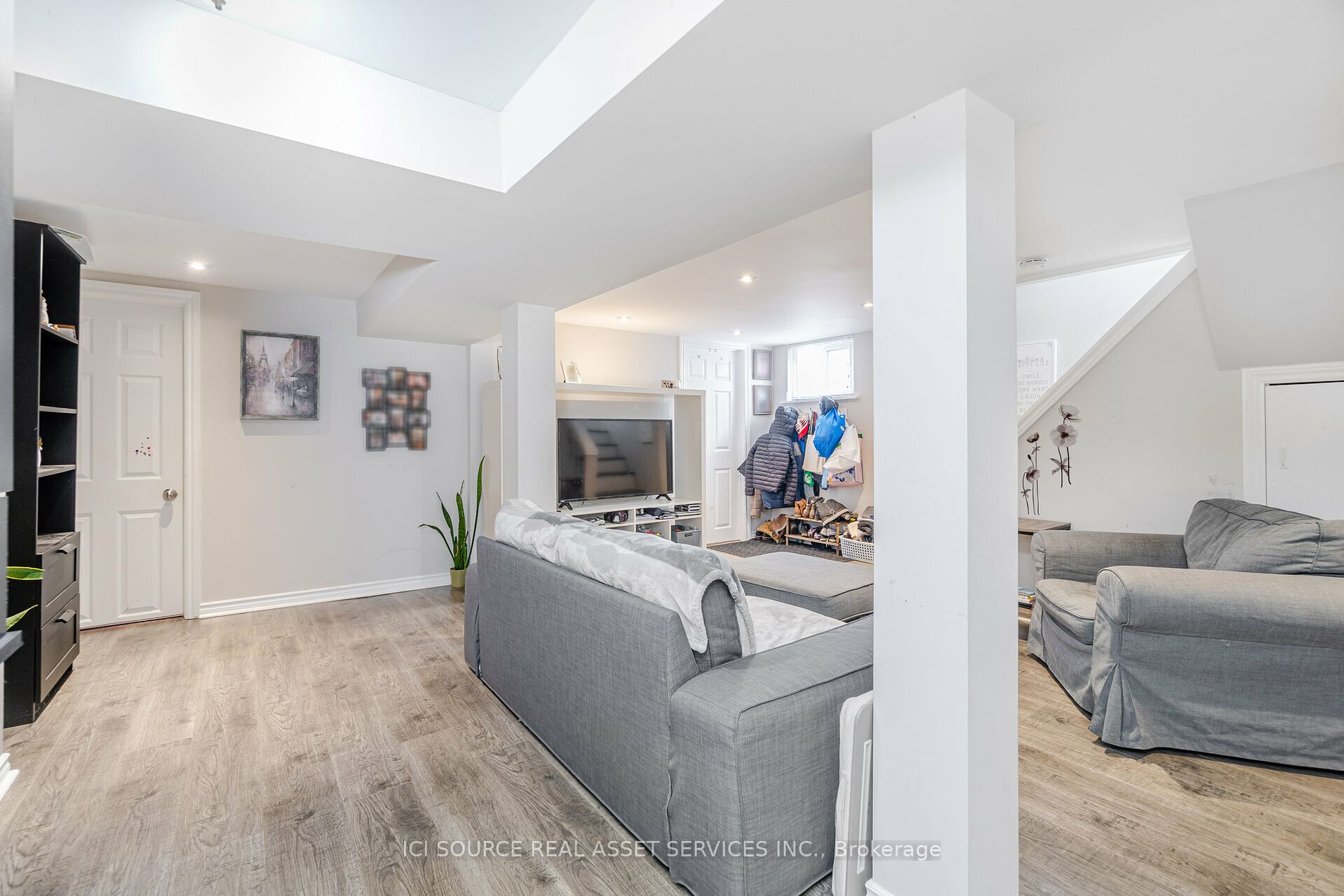 216 Flora Drive