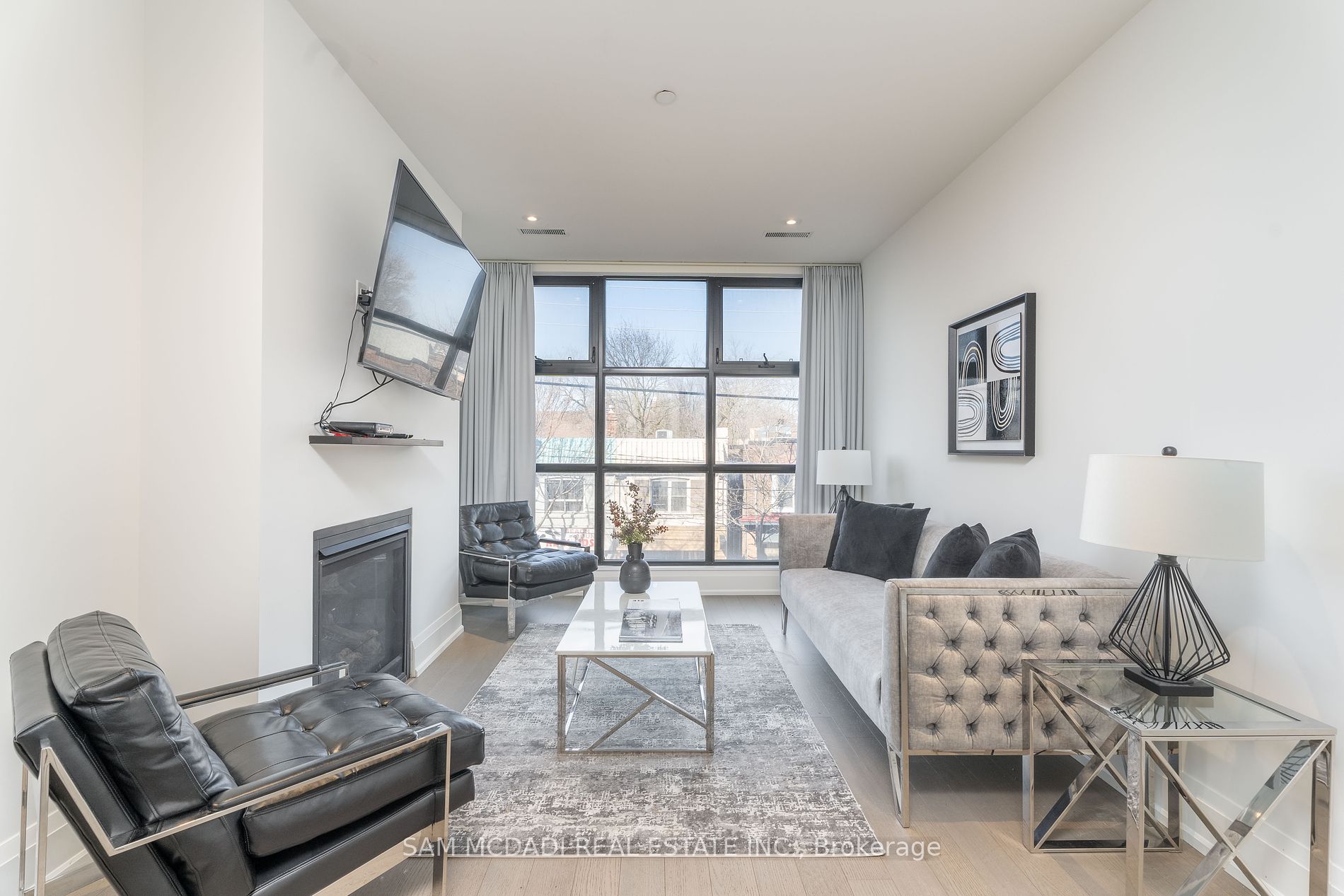 365 Beech Ave, #210