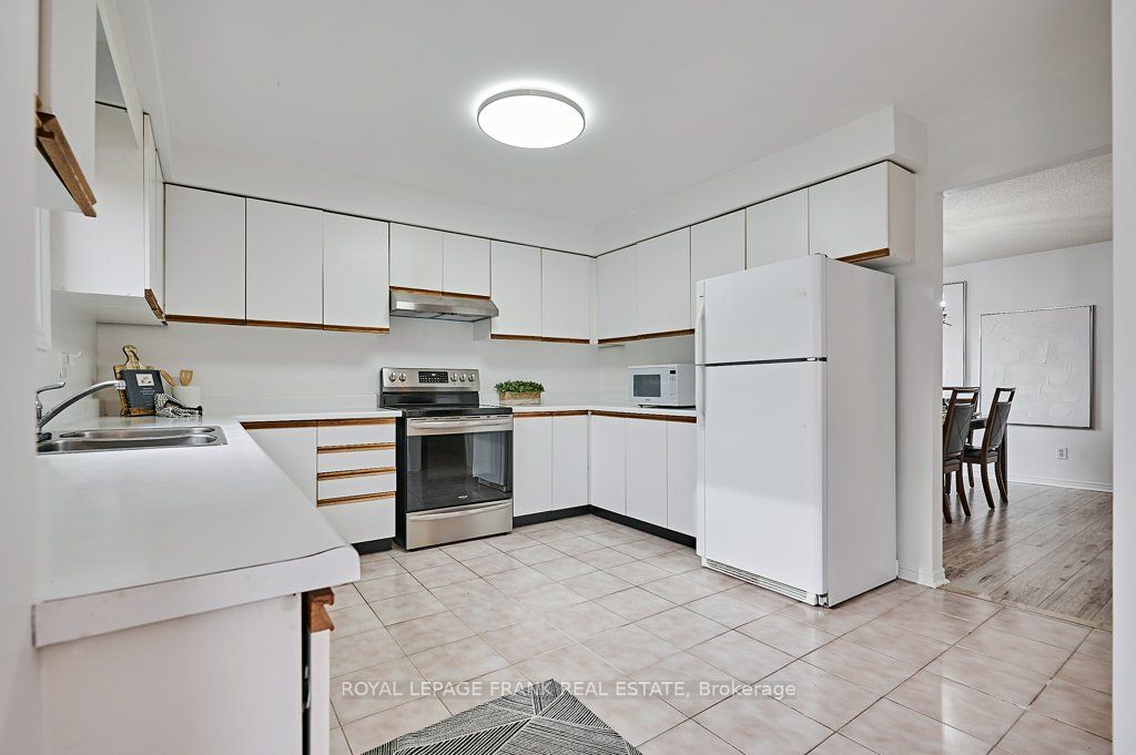 52 Love Crescent
