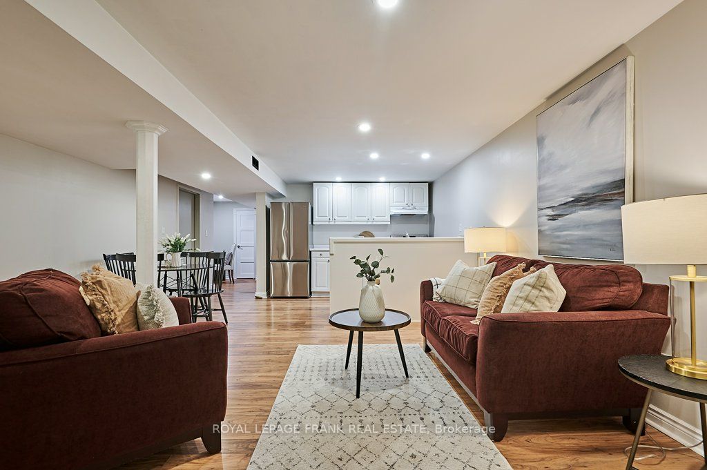 52 Love Crescent