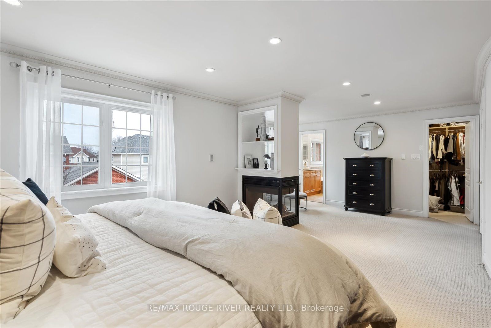 24 Knox Crescent