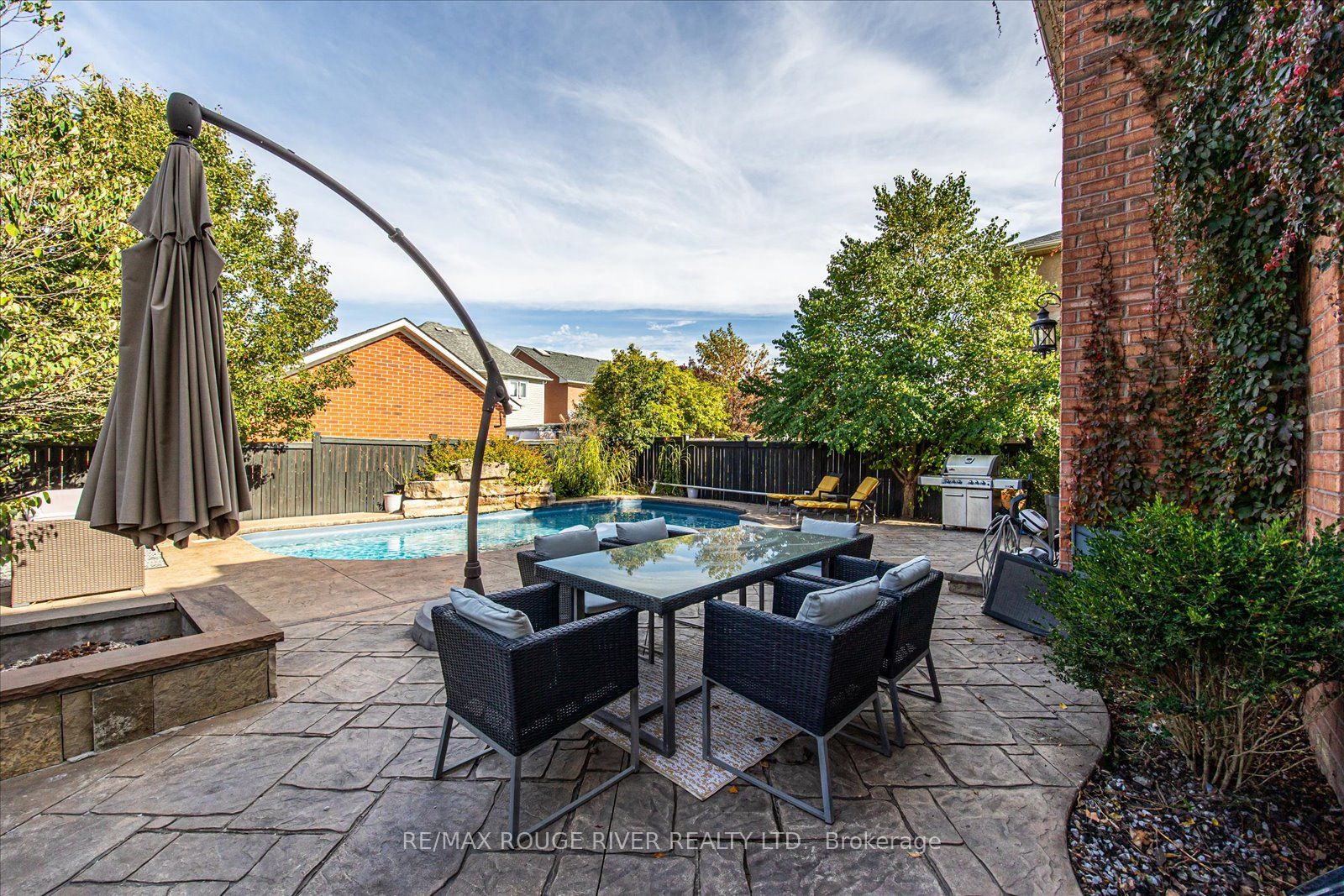 24 Knox Crescent
