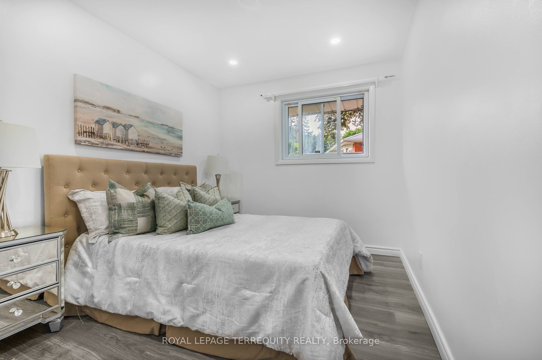 15 Point Grey Cres