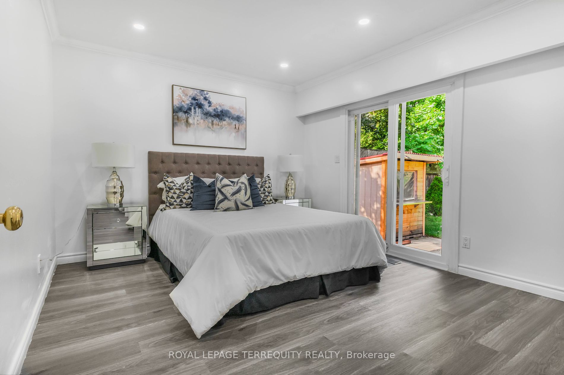 15 Point Grey Cres