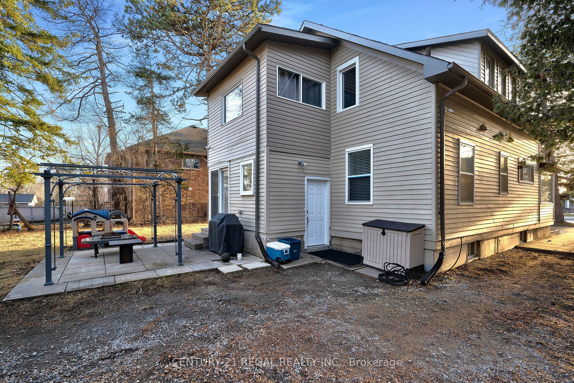 99 Townline Road N