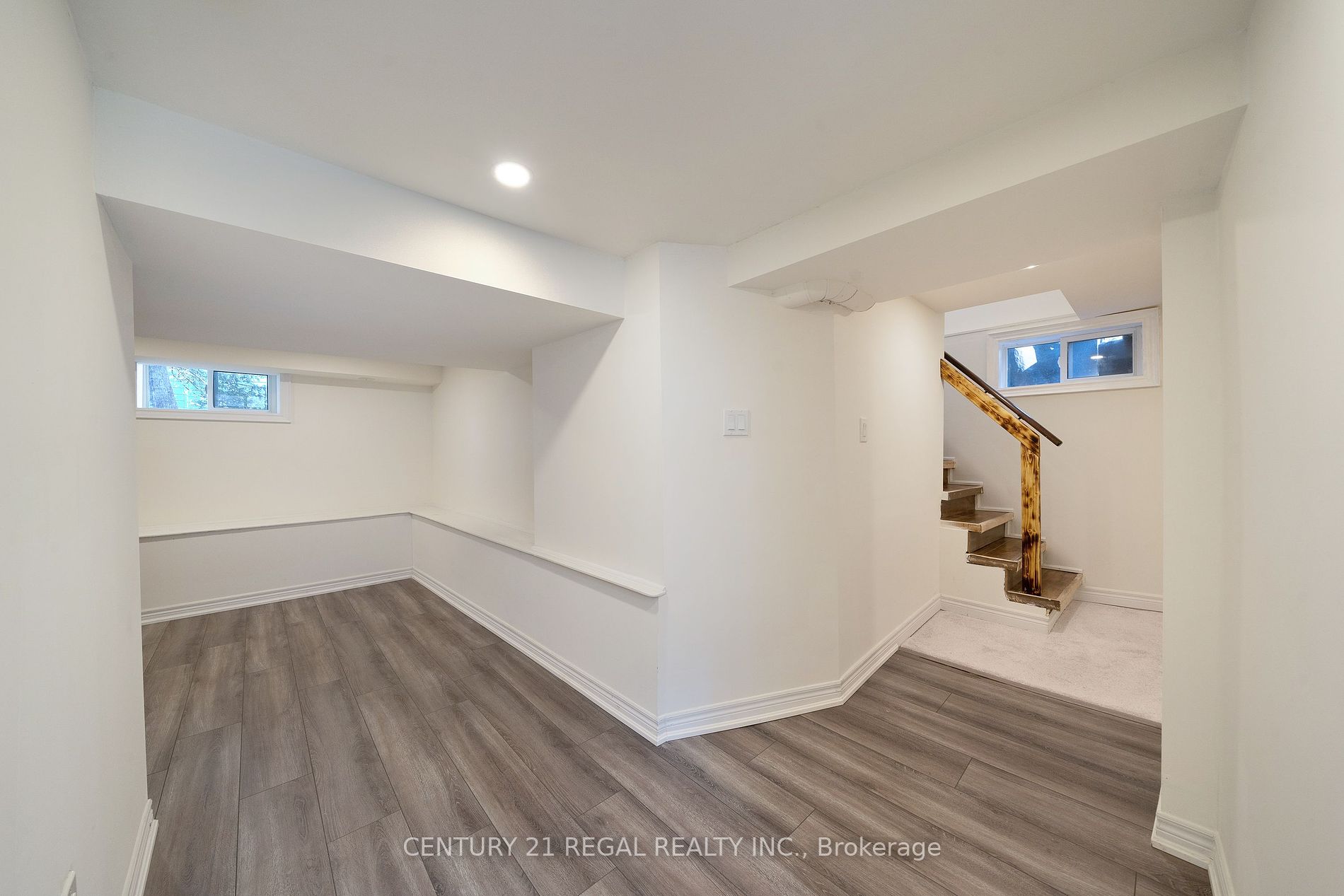 99 Townline Road N