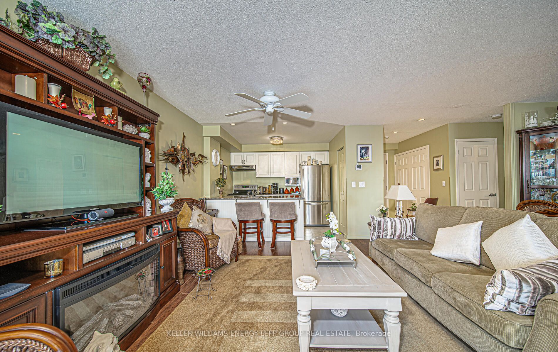 61 Clarington Boulevard #102