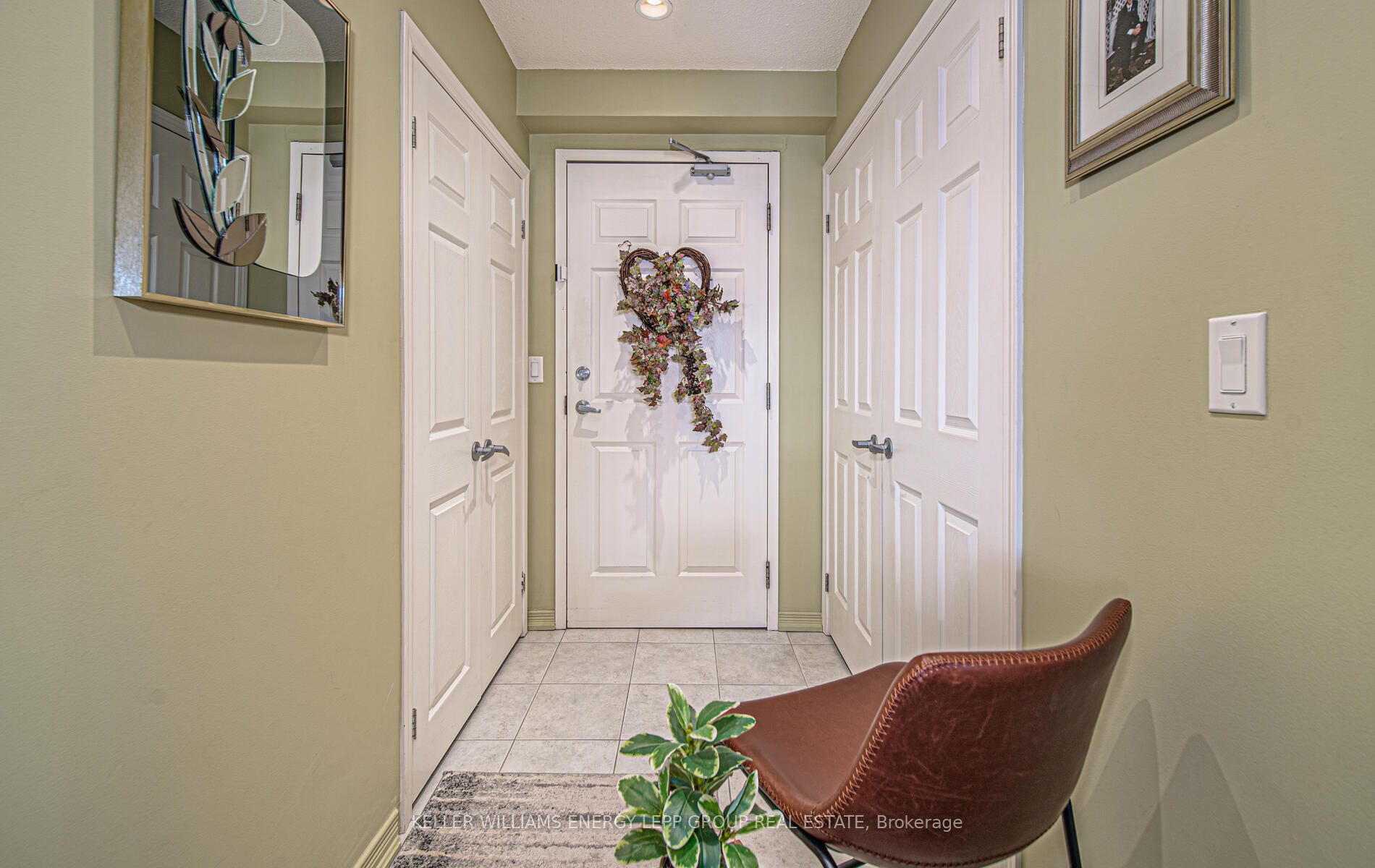 61 Clarington Boulevard #102