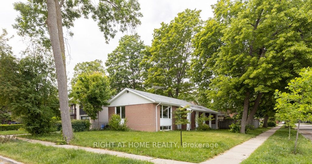 1 Lyncroft Dr