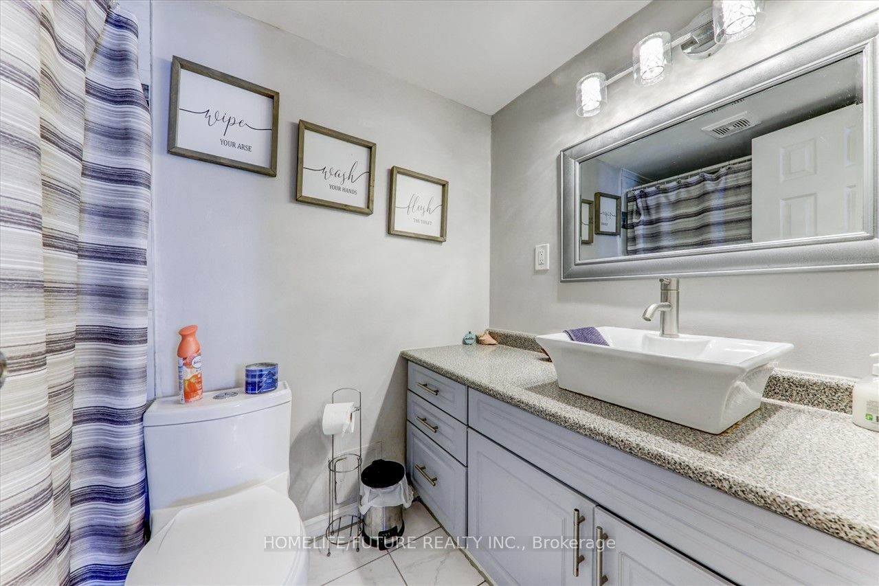 3420 Eglinton Ave E, #608