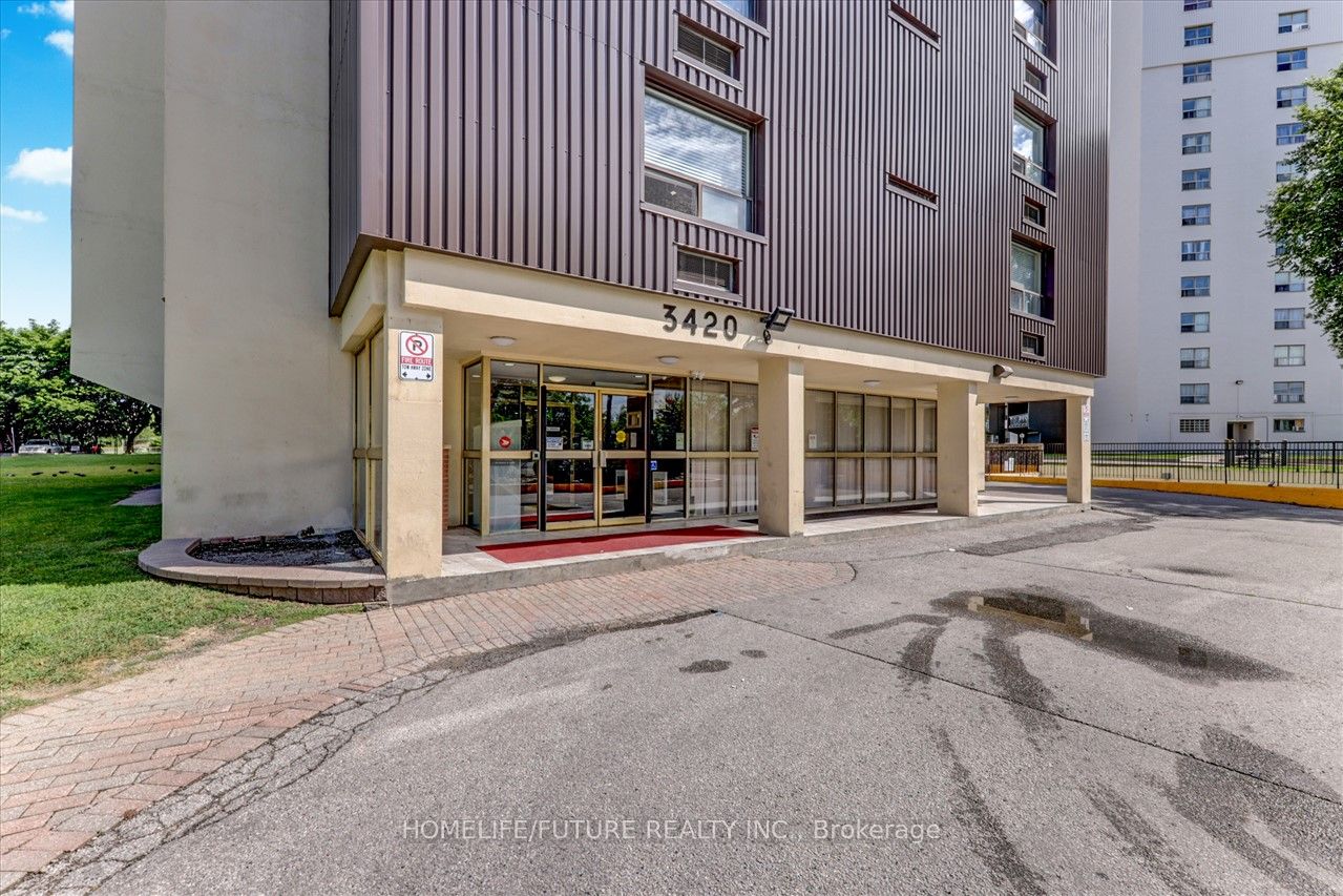 3420 Eglinton Ave E, #608