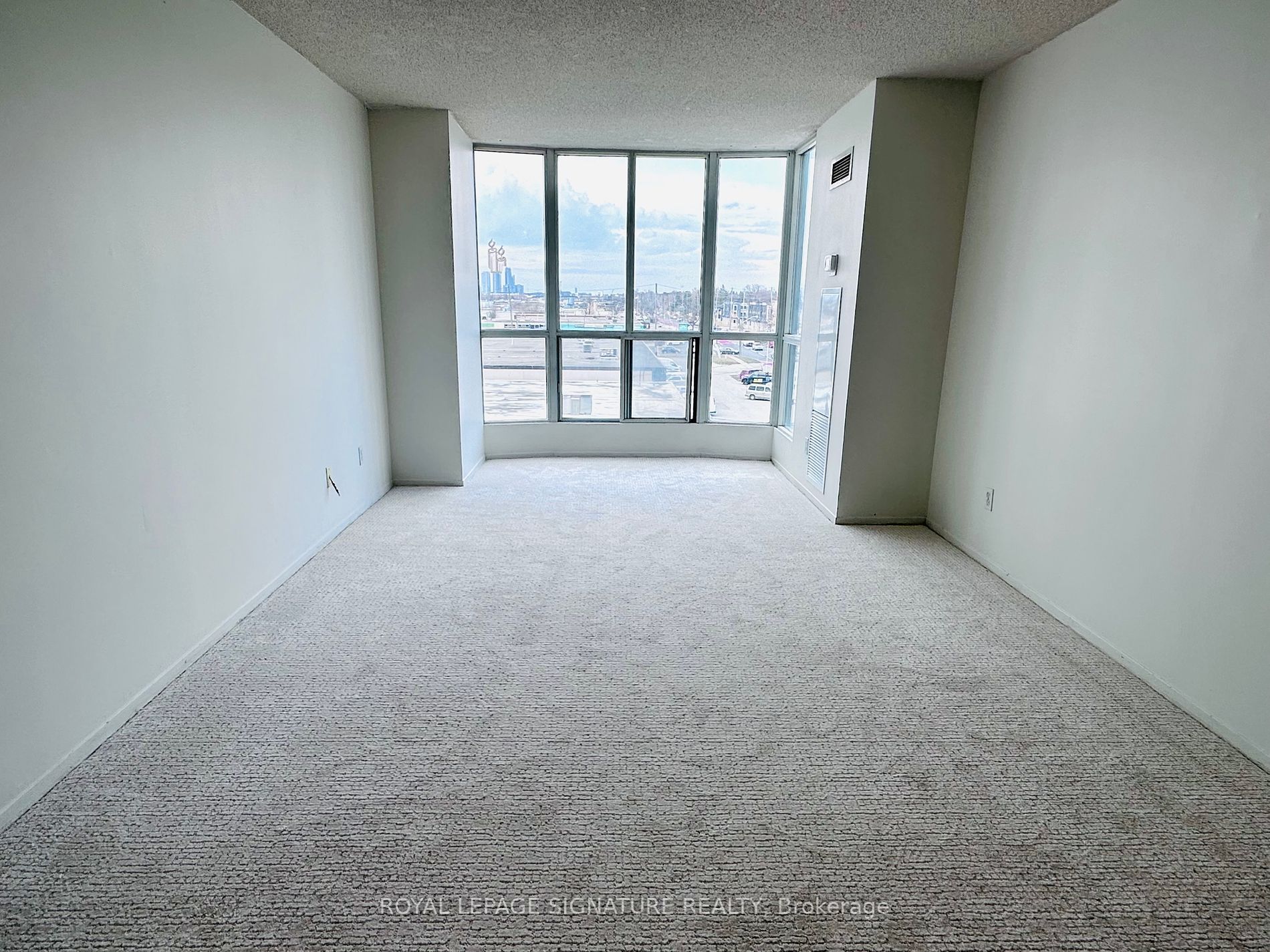 1470 Midland Ave, #409