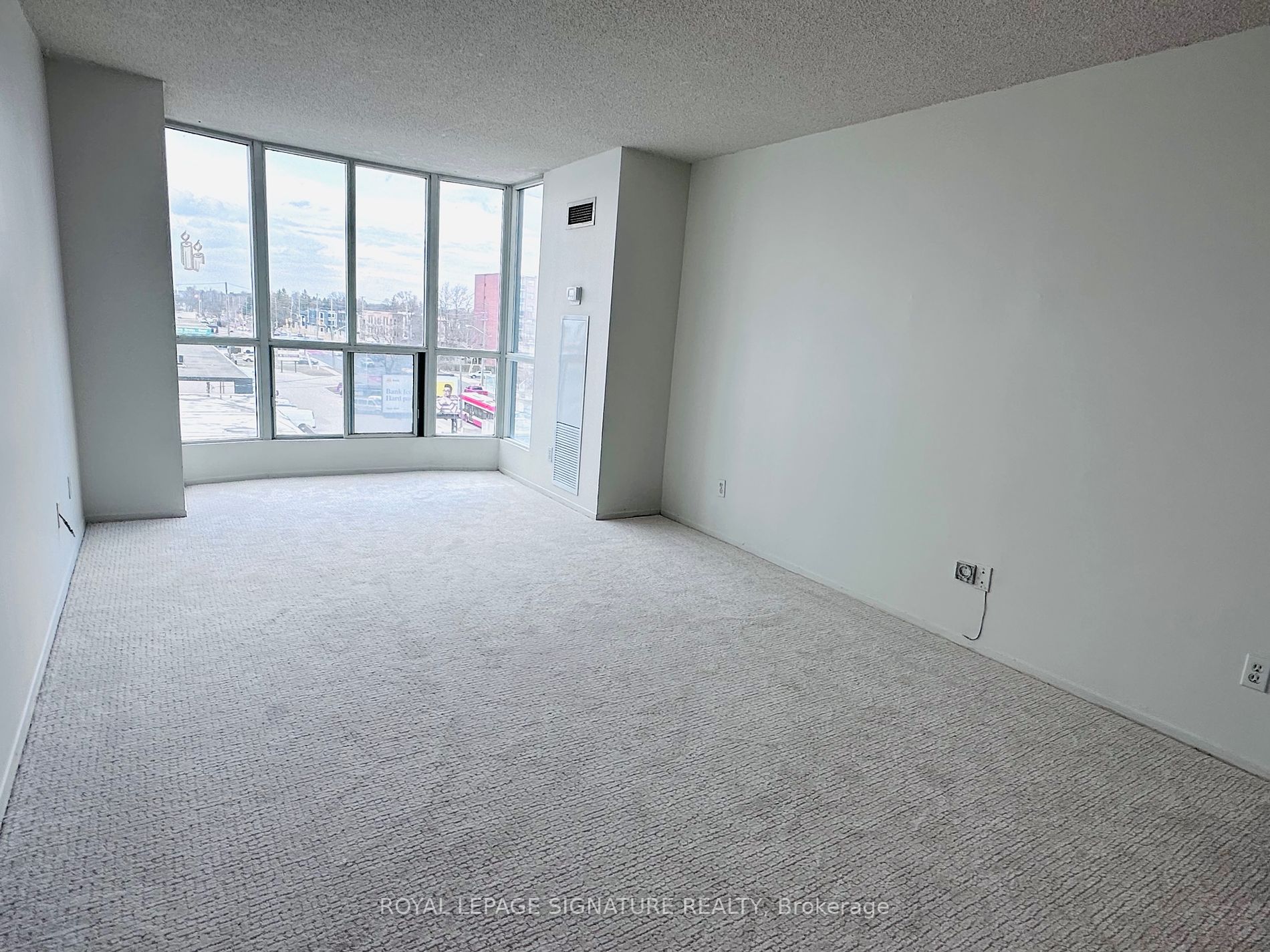 1470 Midland Ave, #409