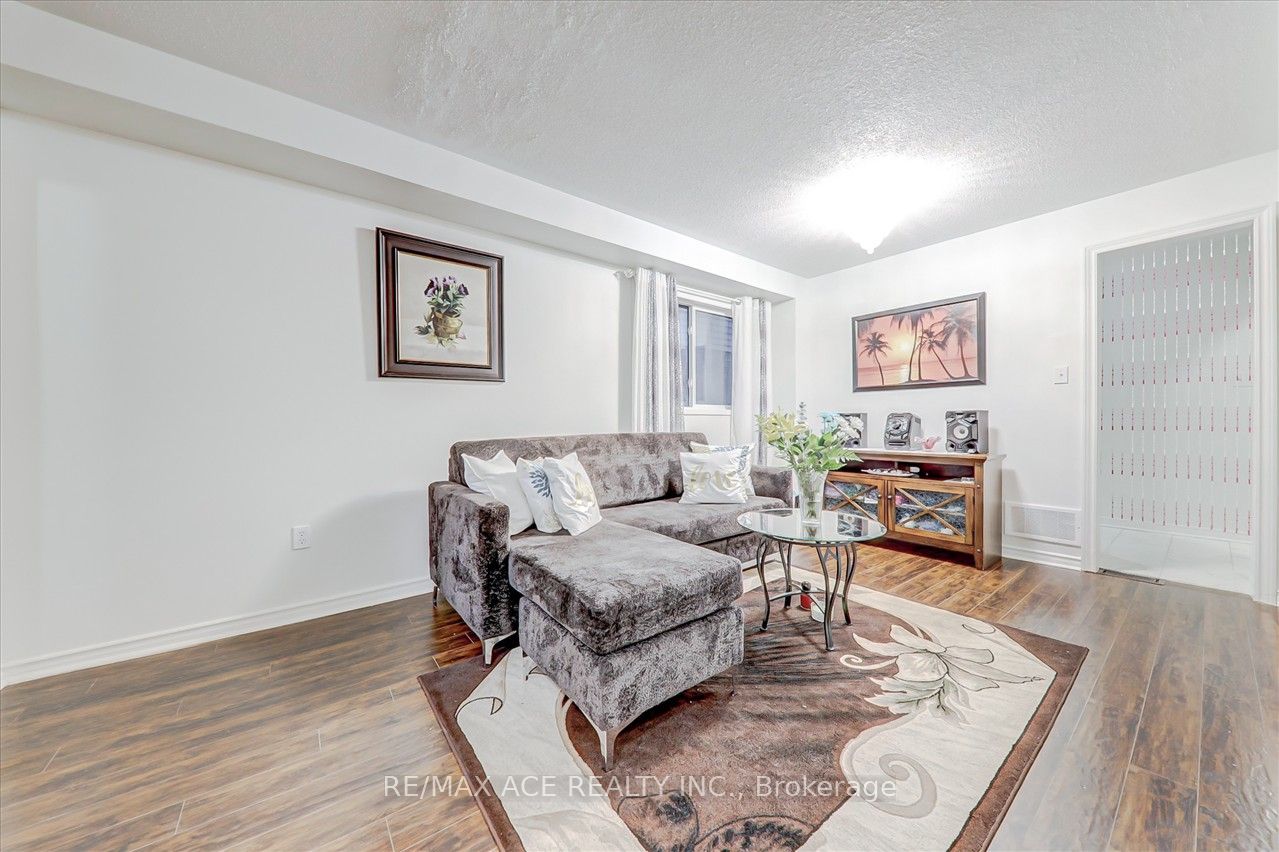 35 Lax Avenue