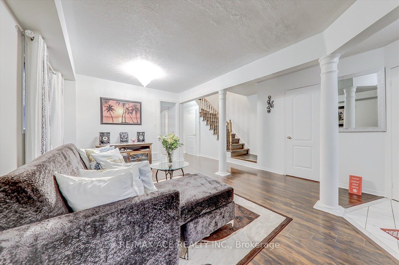 35 Lax Avenue