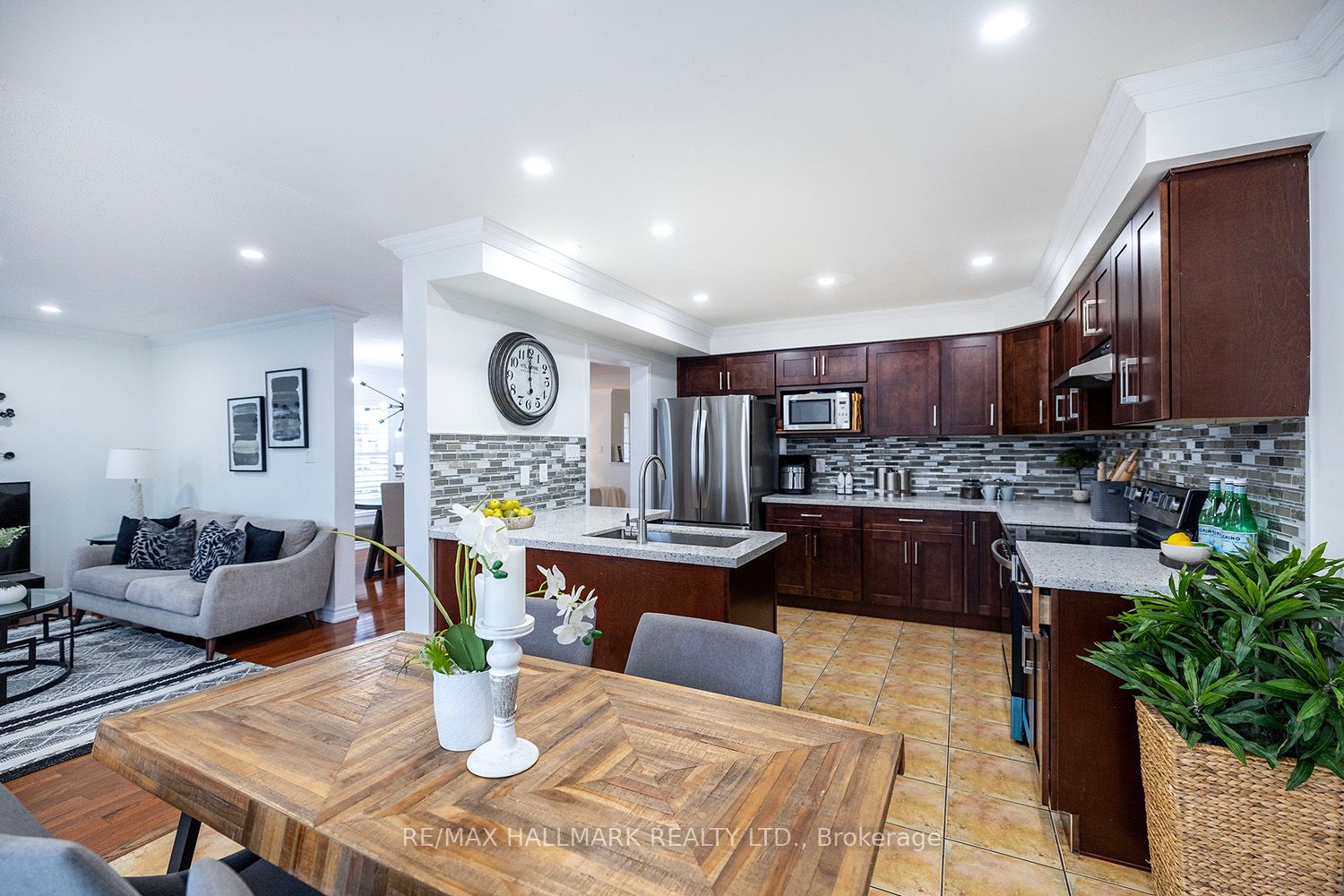 1256 Langley Circle