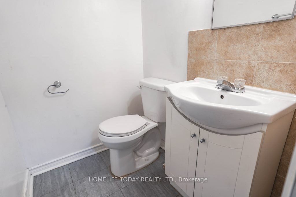 4060 Lawrence Avenue E #204