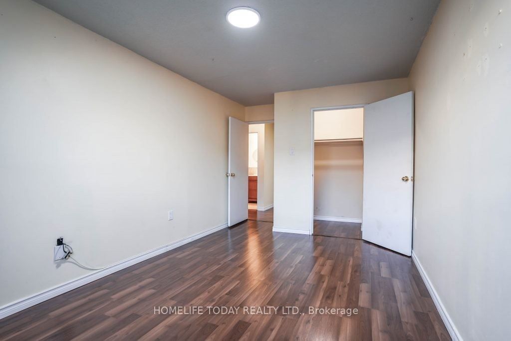 4060 Lawrence Avenue E #204
