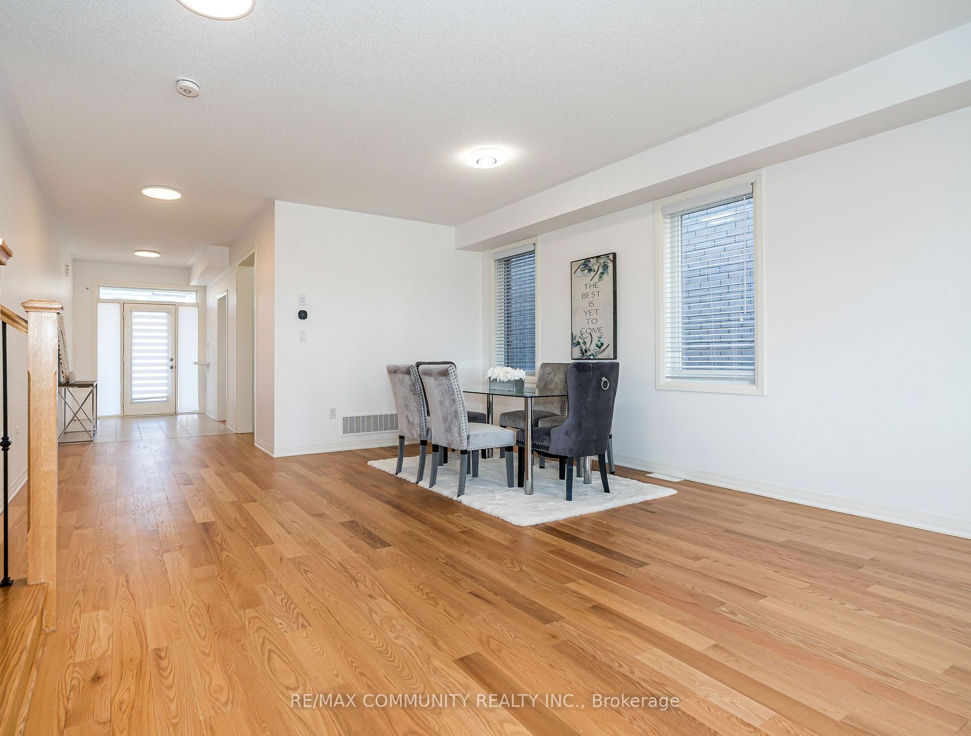 35 Yacht Dr