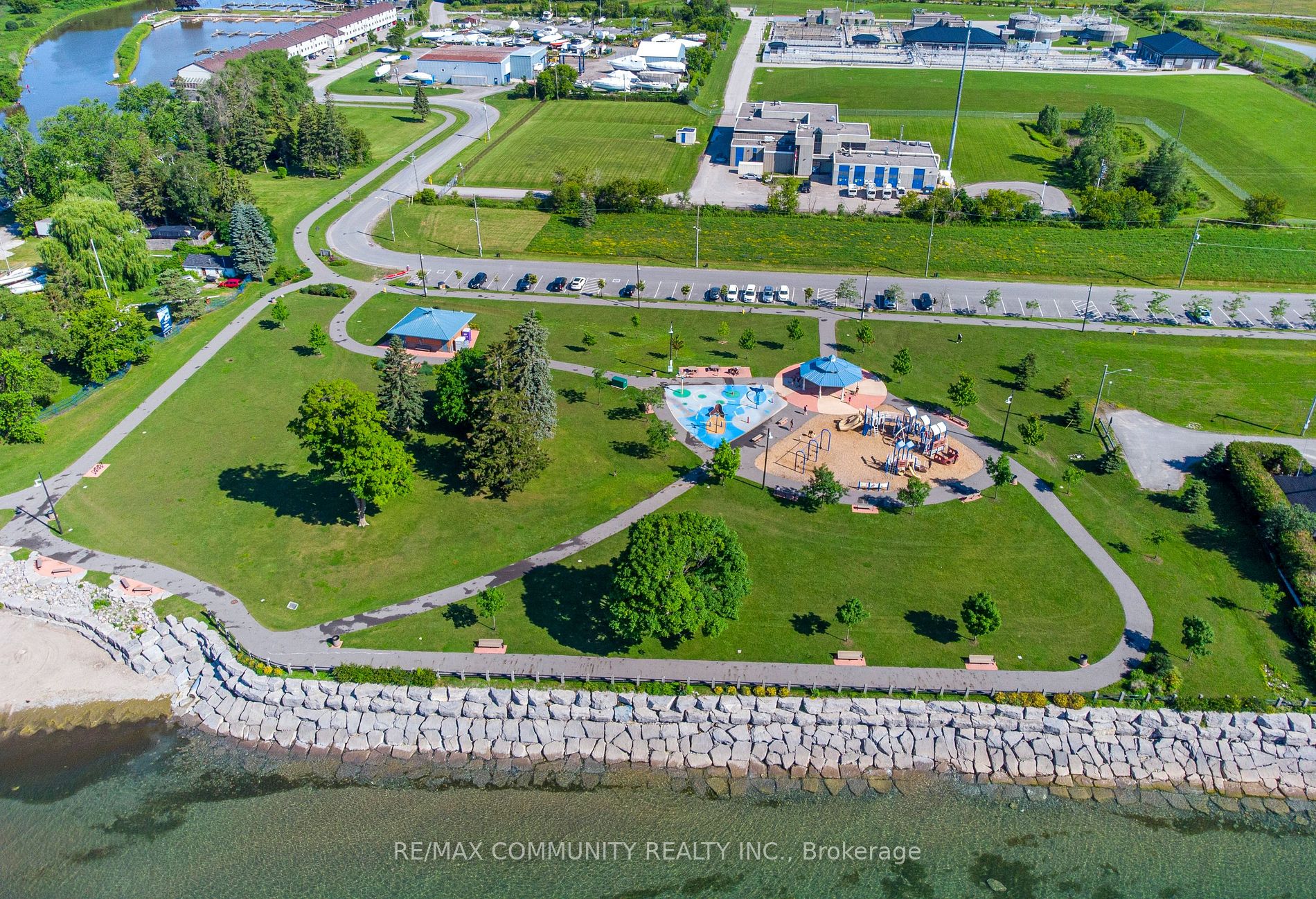 35 Yacht Dr