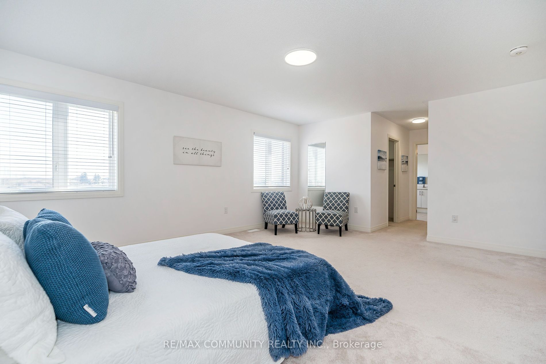 35 Yacht Dr