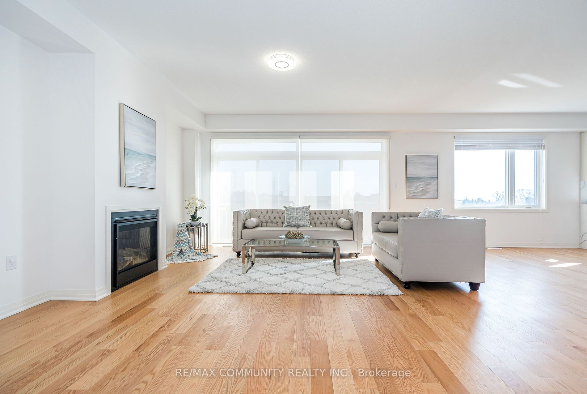 35 Yacht Dr