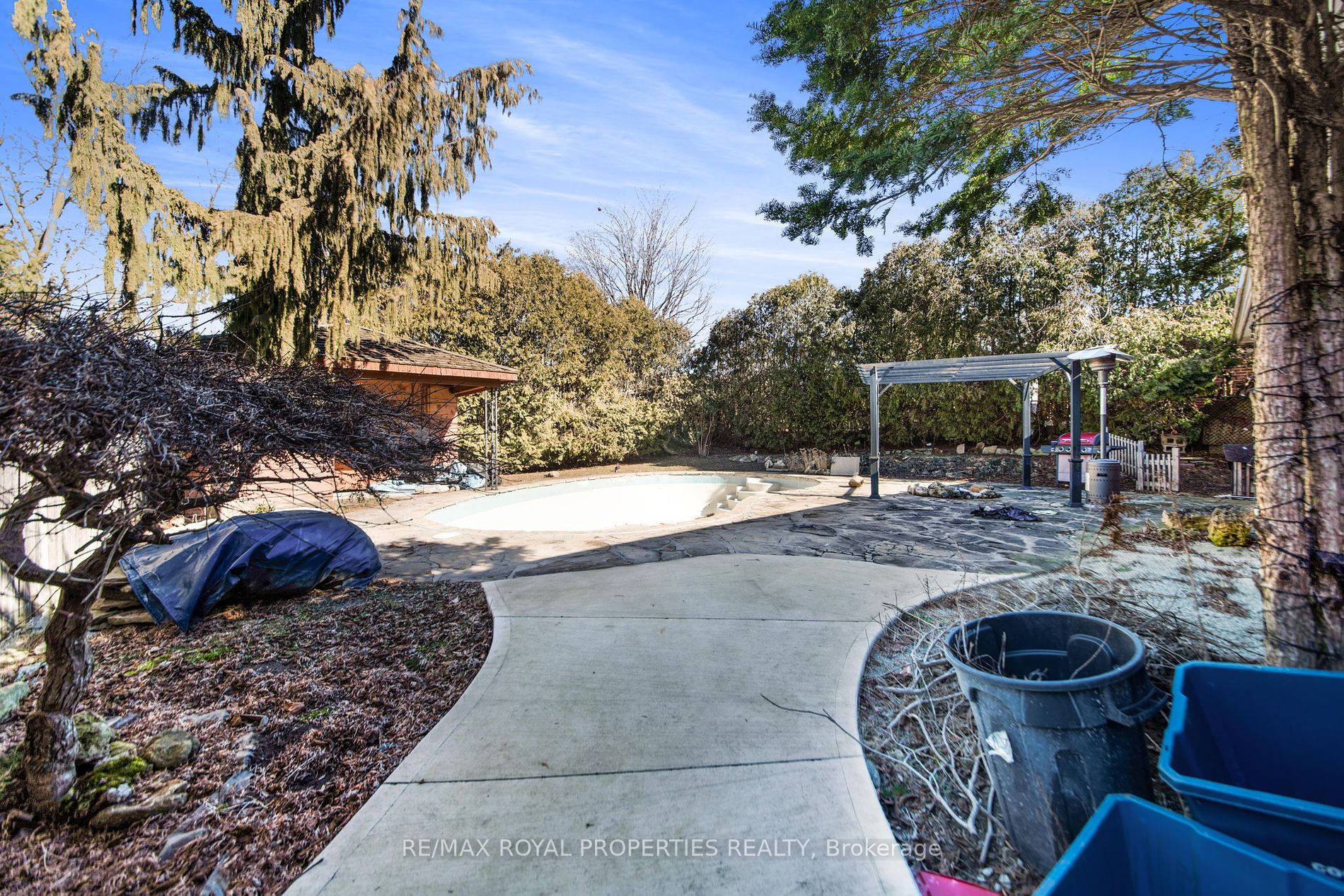 184 Winona Ave