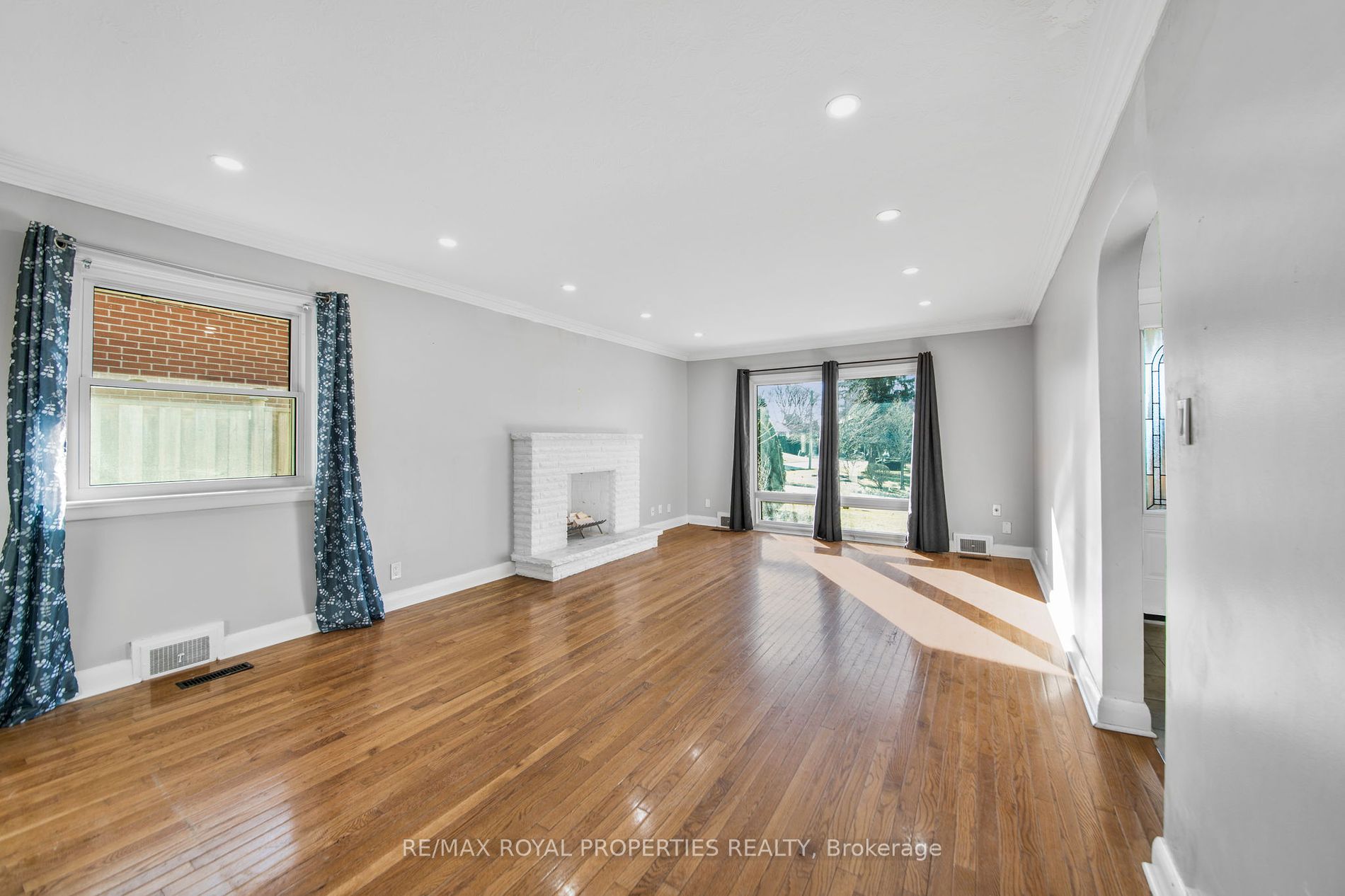 184 Winona Ave
