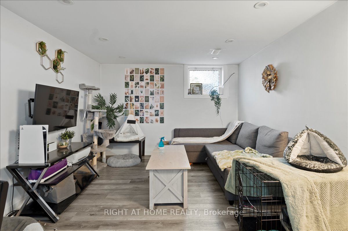 461 Loring Street