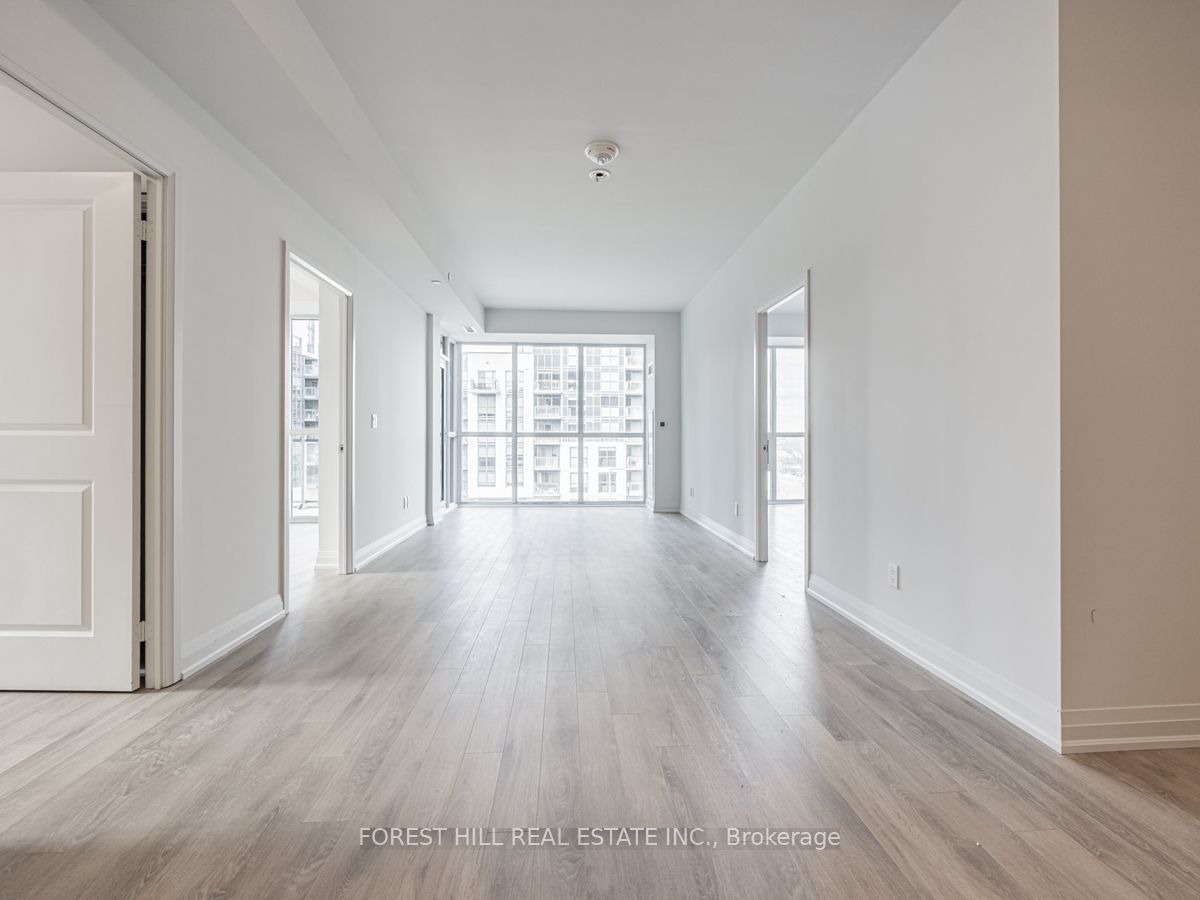 10 Meadowglen Place #401