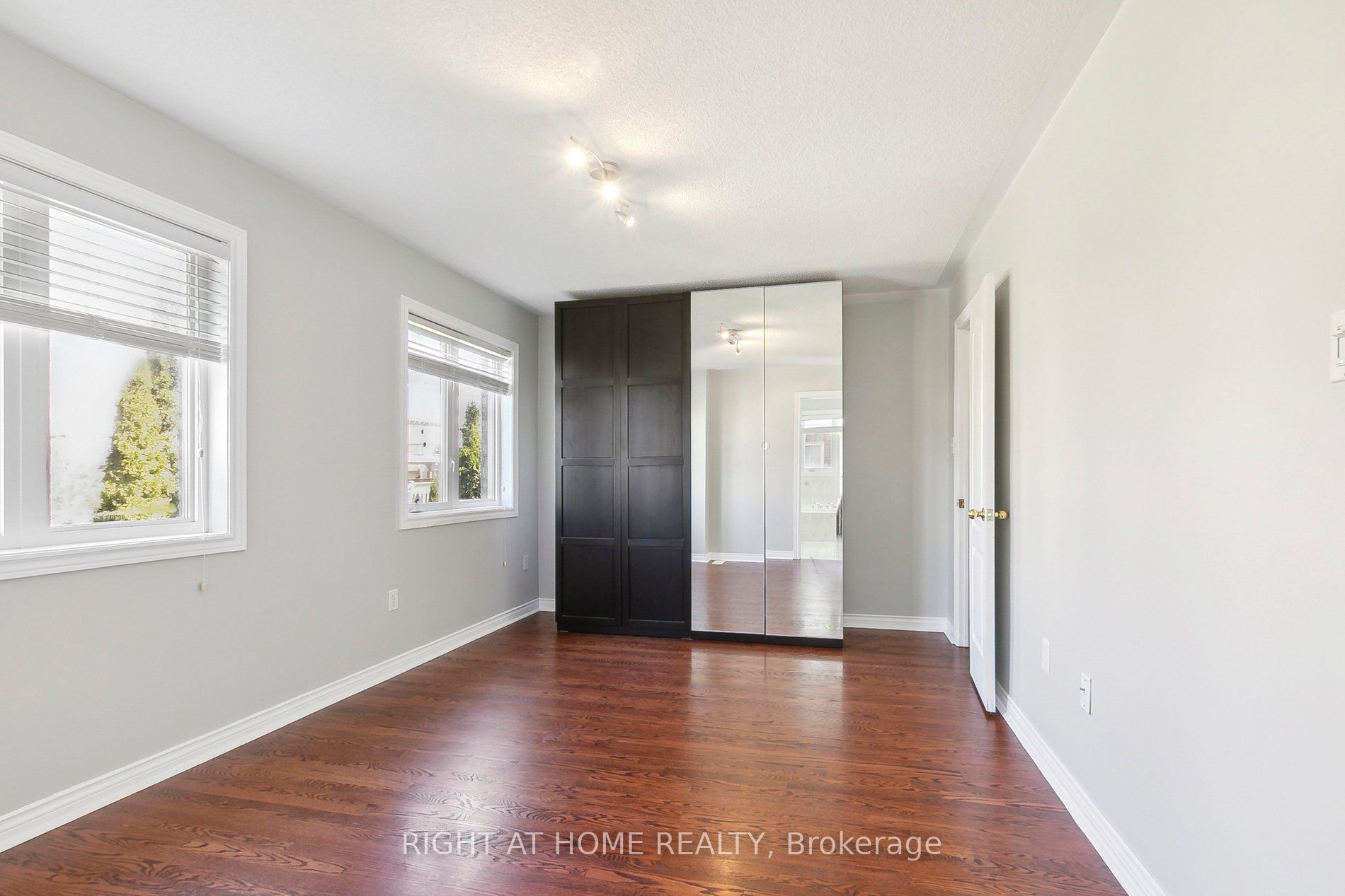 43 Nobbs Dr