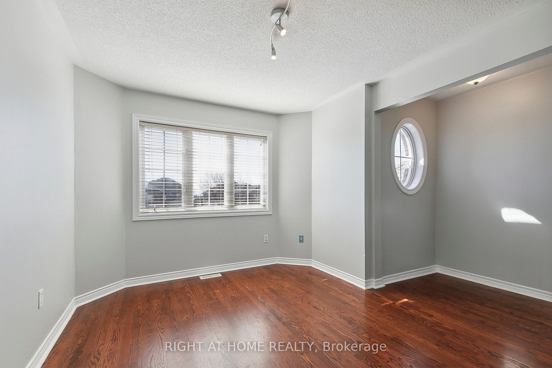 43 Nobbs Dr