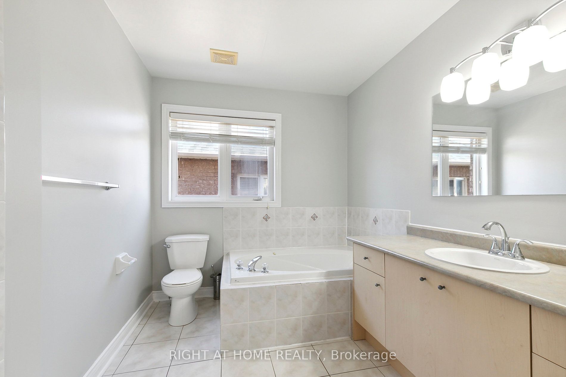 43 Nobbs Dr