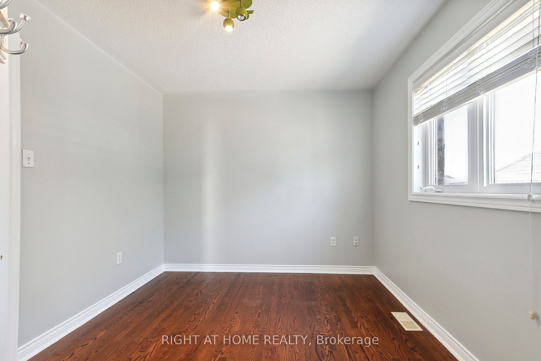 43 Nobbs Dr
