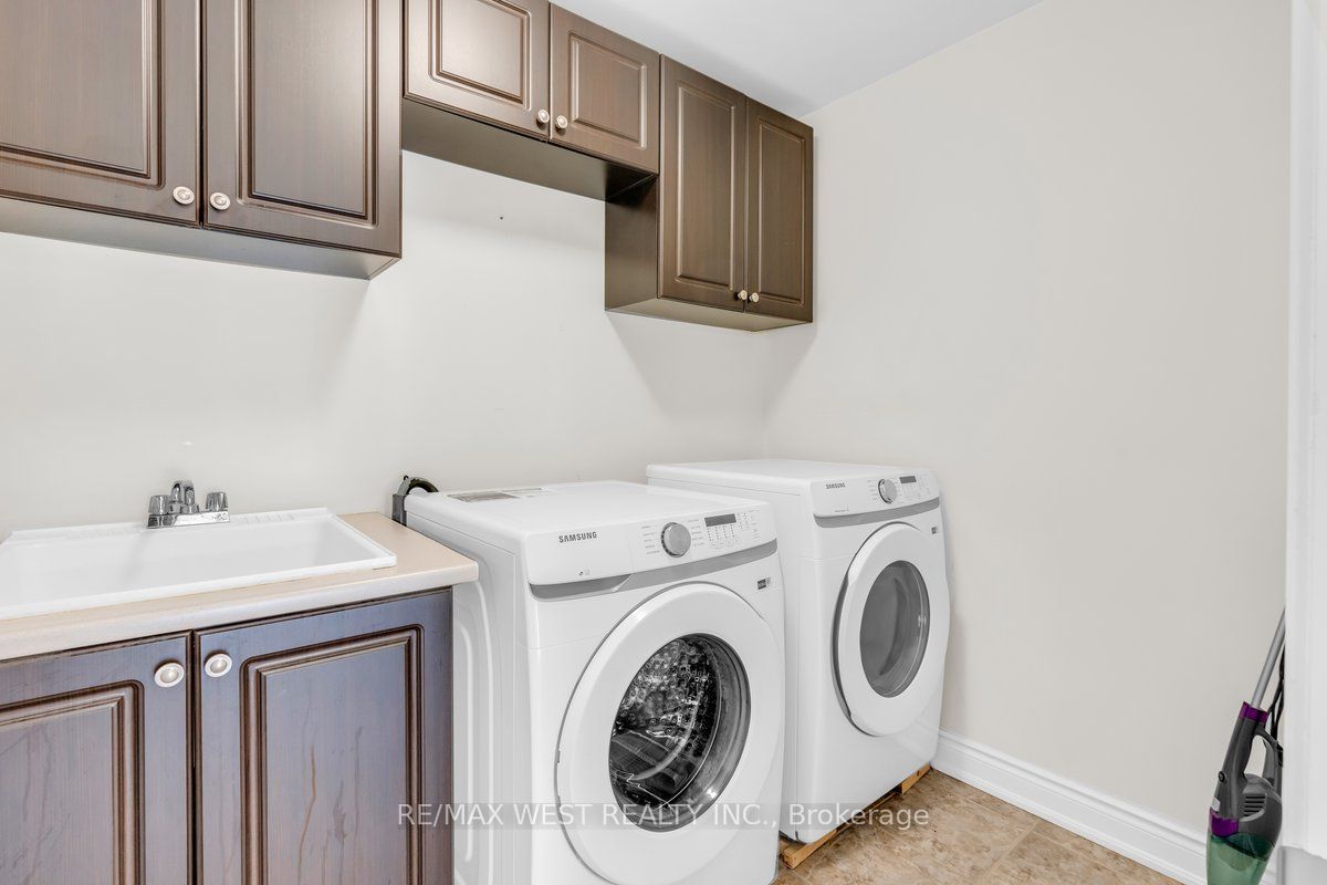 55 Oswell Dr