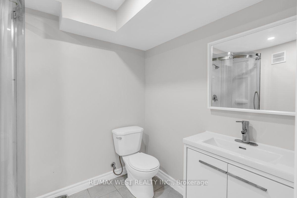 55 Oswell Dr