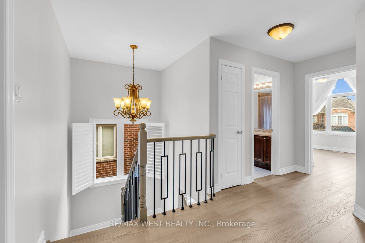 55 Oswell Dr