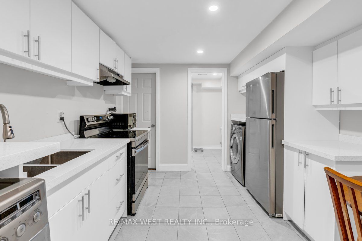 55 Oswell Dr