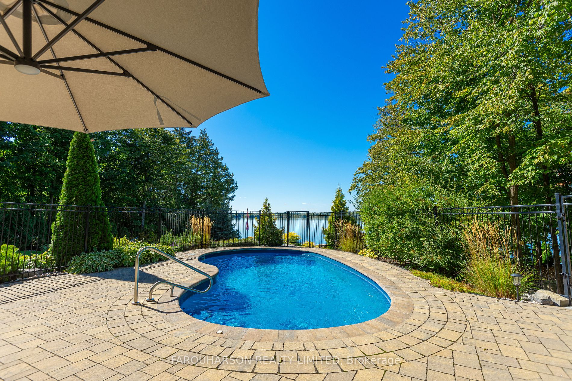 100 Ambleside Dr
