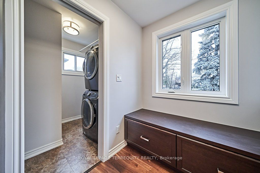 83 Sherwood Road E